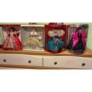 Lot 4 Vintage Barbie Doll Happy Holidays Special Ed Mattel